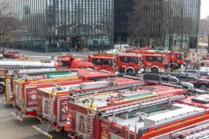 Potężne wzmocnienie śląskiej straży pożarnej. Sprzęt za 70 milionów złotych trafił do jednostek [ZDJĘCIA]