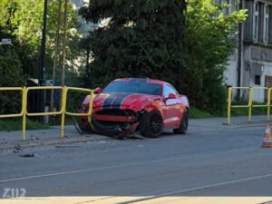 WYMUSZENIE PIERWSZEŃSTWA NA BYTOMSKIEJ. Nastolatka trafiła do szpitala! [ZDJECIA]