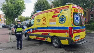 FOTO: Potrącenie na ul. Roosevelta. Rowerzysta z urazem kręgosłupa w szpitalu, policja apeluje o uwagę!