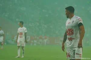 Niewiarygodny finisz w śląskim klasyku! Górnik przegrał z GKS-em 2:3. Hat-trick Shkuryna